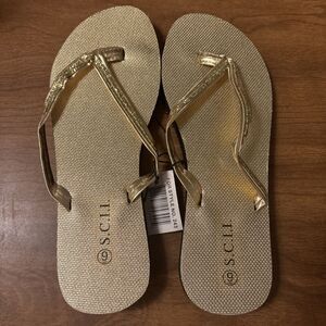 S.C.I.I. Brand Women’s Size 9 Gold Flip Flops NWT Lightweight Foam